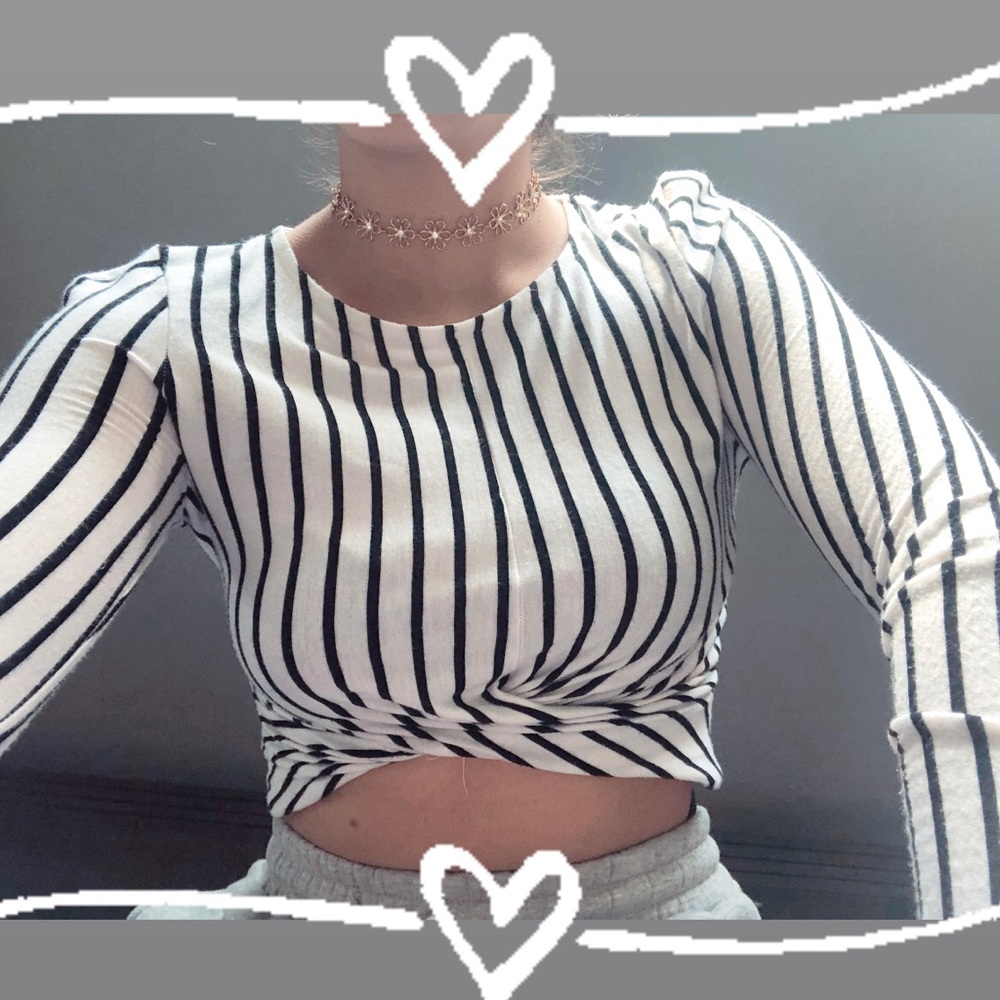 long sleeve crop top